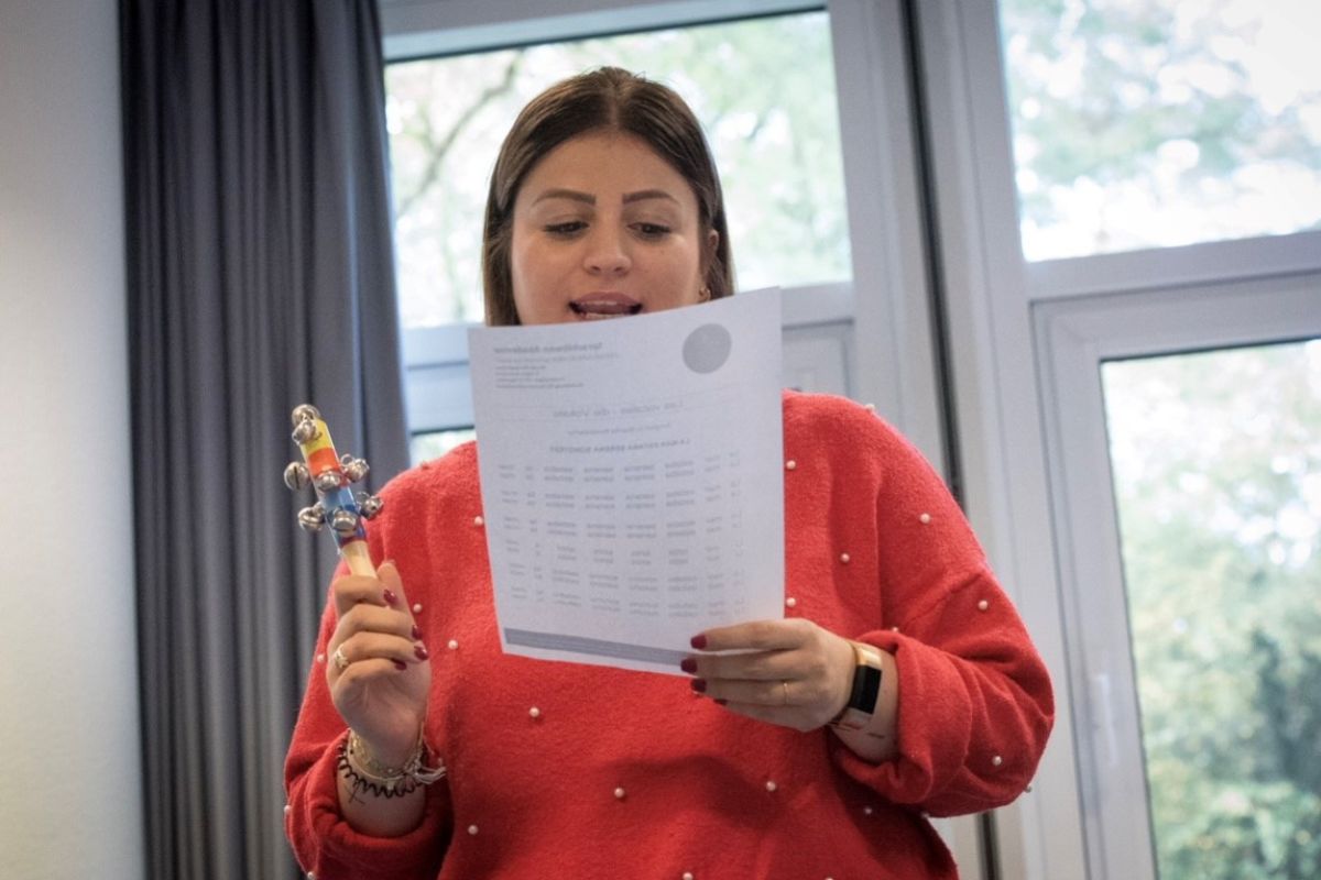 Lisa_Zungenbrecher vortragend